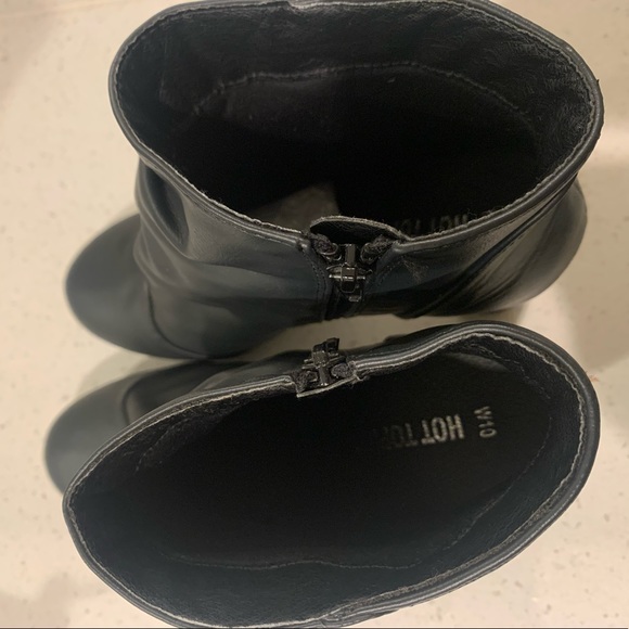 Hot topic Dark coven button booties size 10 - Picture 6 of 6